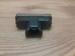 bontott FORD MONDEO III Vészvillogó Kapcsoló