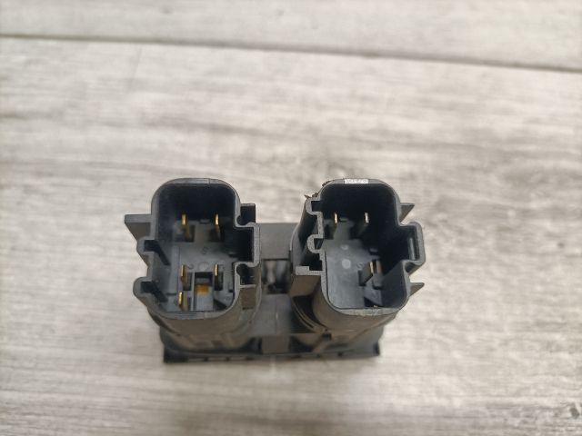 bontott FORD MONDEO III Vészvillogó Kapcsoló