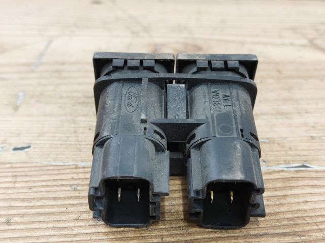 bontott FORD MONDEO III Vészvillogó Kapcsoló