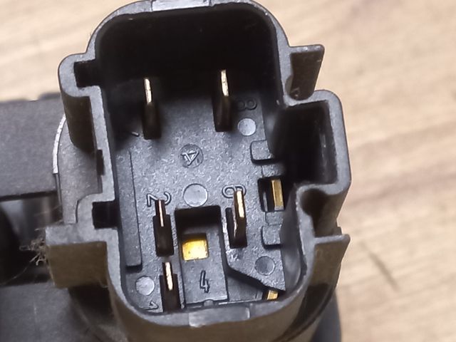 bontott FORD MONDEO III Vészvillogó Kapcsoló