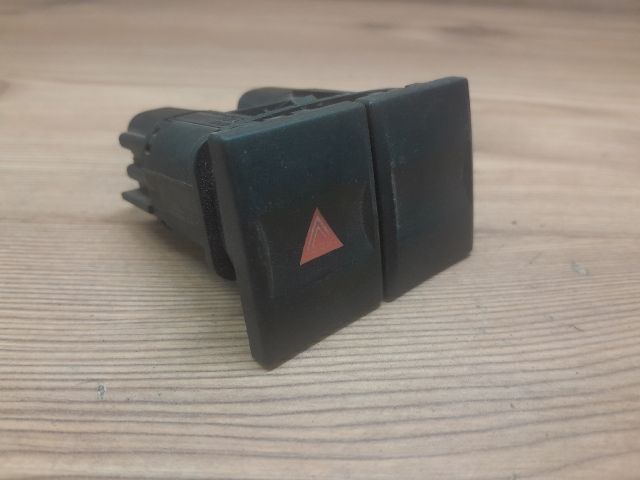 bontott FORD MONDEO III Vészvillogó Kapcsoló