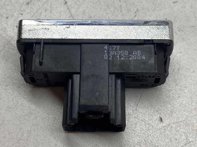 bontott FORD MONDEO III Vészvillogó Kapcsoló