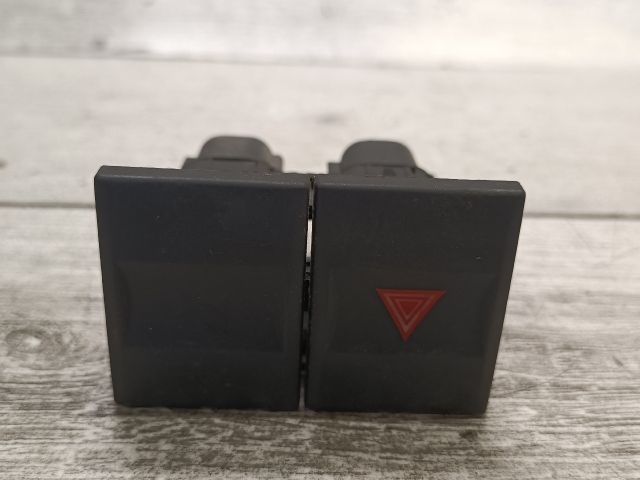 bontott FORD MONDEO III Vészvillogó Kapcsoló