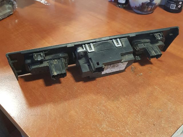 bontott FORD MONDEO III Vészvillogó Kapcsoló