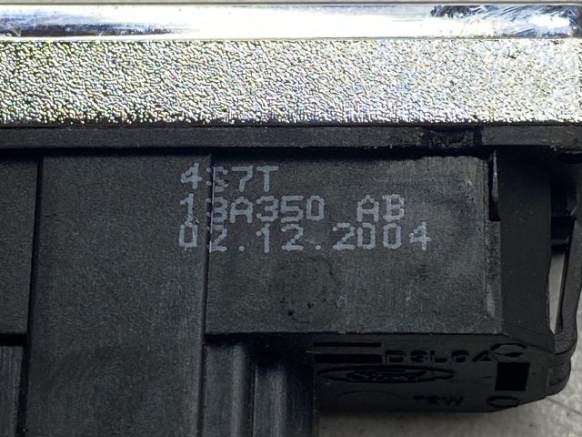 bontott FORD MONDEO III Vészvillogó Kapcsoló