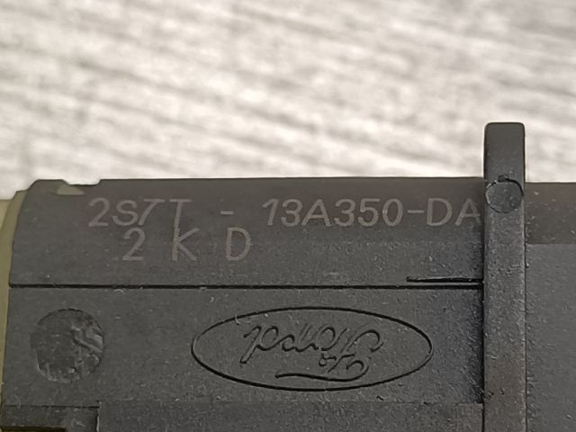 bontott FORD MONDEO III Vészvillogó Kapcsoló