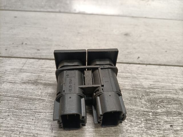 bontott FORD MONDEO III Vészvillogó Kapcsoló