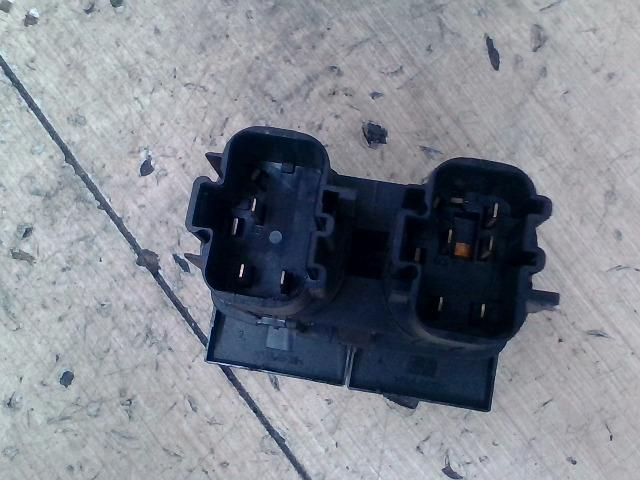 bontott FORD MONDEO III Vészvillogó Kapcsoló