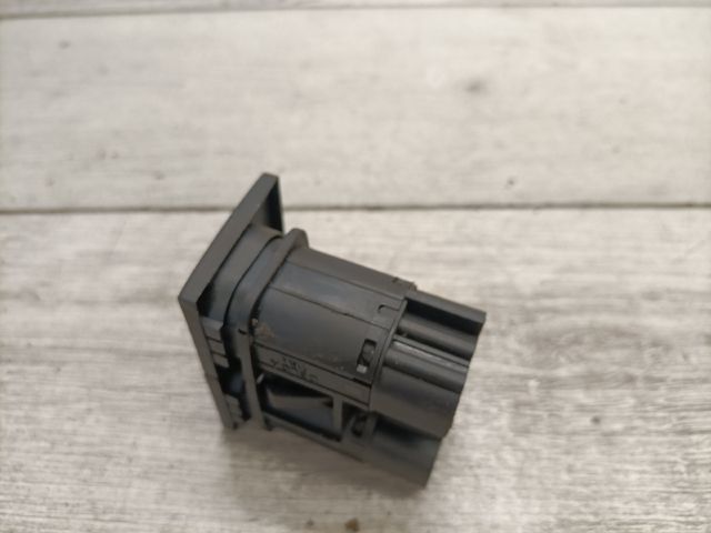 bontott FORD MONDEO III Vészvillogó Kapcsoló