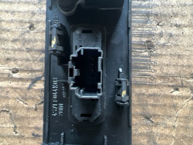 bontott FORD MONDEO III Vészvillogó Kapcsoló