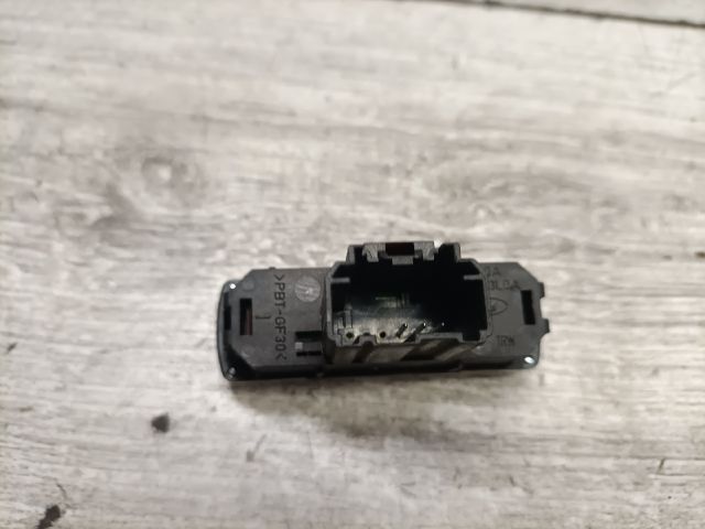 bontott FORD MONDEO III Vészvillogó Kapcsoló