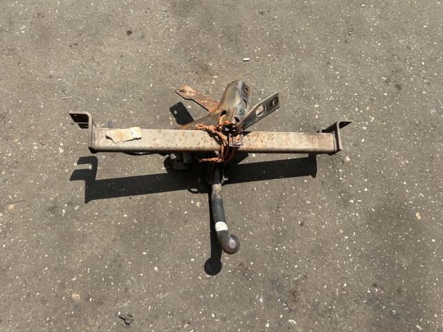 bontott FORD MONDEO III Vonóhorog