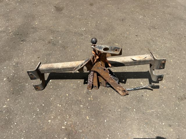 bontott FORD MONDEO III Vonóhorog