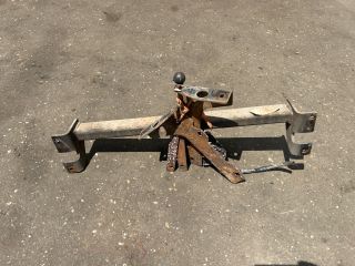 bontott FORD MONDEO III Vonóhorog