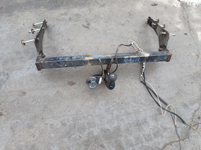 bontott FORD MONDEO III Vonóhorog