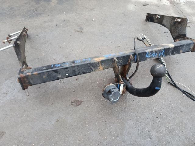 bontott FORD MONDEO III Vonóhorog