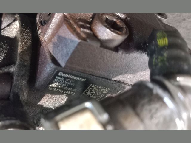 bontott FORD MONDEO IV Adagoló