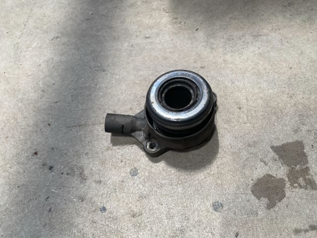 bontott FORD MONDEO IV Kinyomó Csapágy