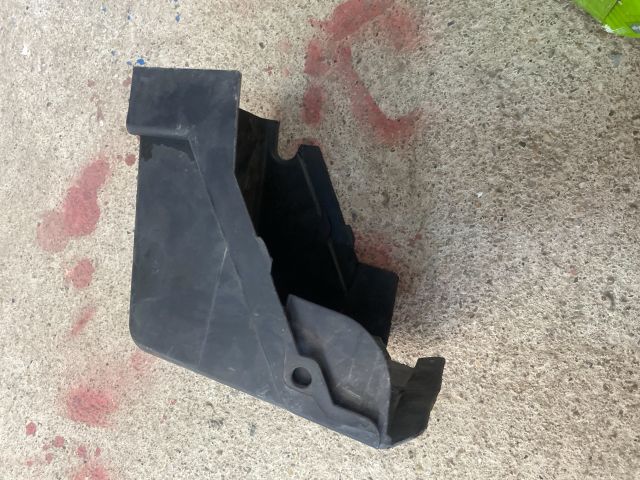 bontott FORD MONDEO IV Akkumulátor Fedél