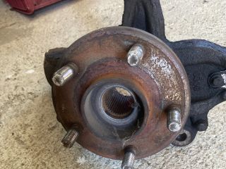 bontott FORD MONDEO IV Bal első Csonkállvány