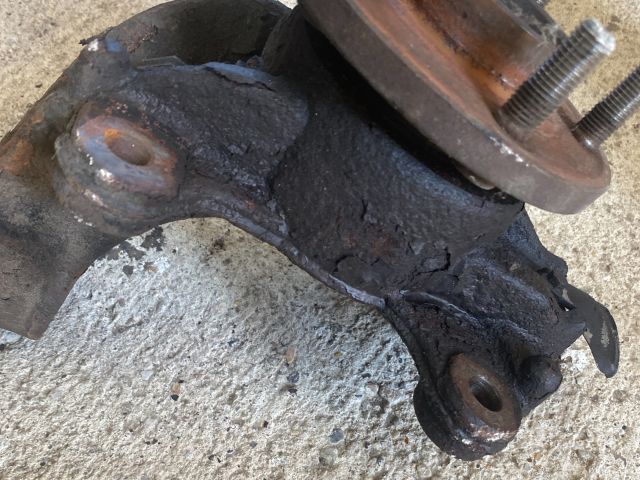 bontott FORD MONDEO IV Bal első Csonkállvány