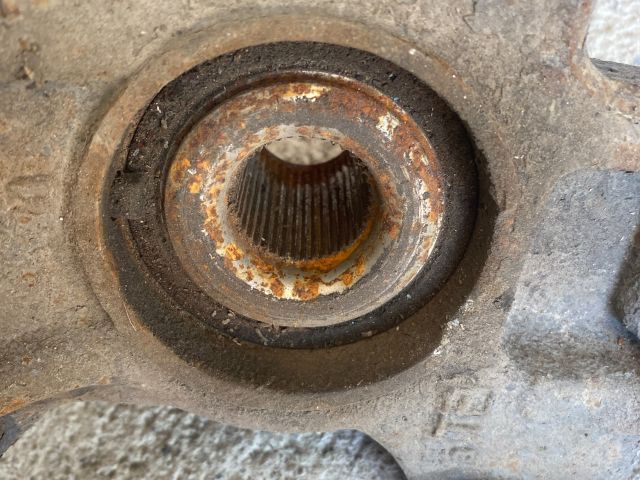 bontott FORD MONDEO IV Jobb első Csonkállvány