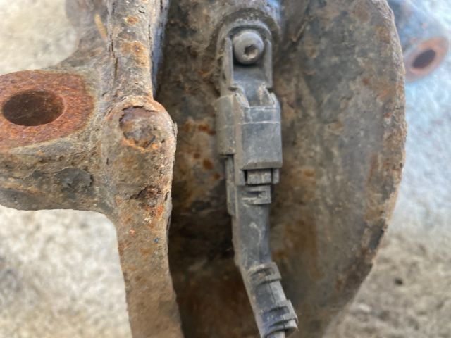 bontott FORD MONDEO IV Jobb első Csonkállvány