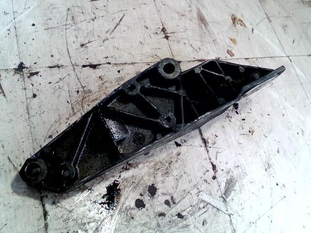 bontott FORD MONDEO IV Szíjfeszítő Görgő