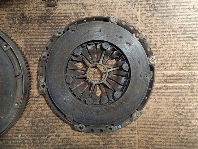 bontott FORD MONDEO IV Kettős tömegű Lendkerék