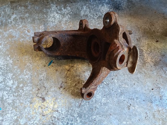 bontott FORD MONDEO IV Bal első Csonkállvány