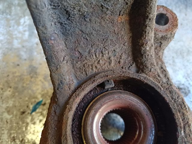 bontott FORD MONDEO IV Bal első Csonkállvány