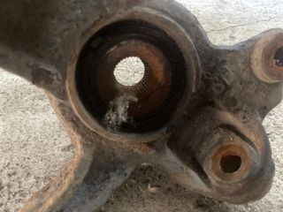 bontott FORD MONDEO IV Bal első Csonkállvány