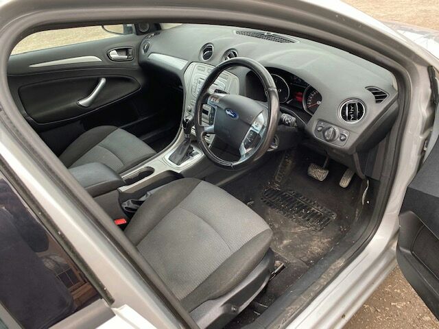 bontott FORD MONDEO IV Bal első Féknyereg Munkahengerrel