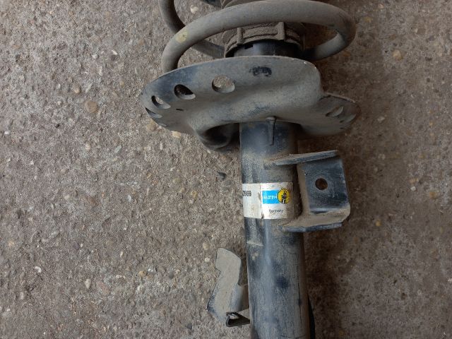 bontott FORD MONDEO IV Bal első Gólyaláb (Lengécsillapító, Rugó)