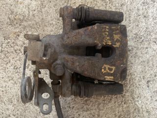 bontott FORD MONDEO IV Bal hátsó Féknyereg Munkahengerrel