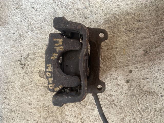 bontott FORD MONDEO IV Bal hátsó Féknyereg Munkahengerrel