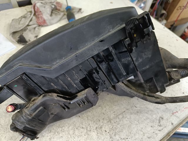 bontott FORD MONDEO IV Biztosítéktábla Motortér