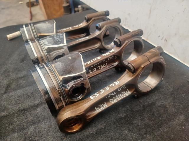 bontott FORD MONDEO IV Dugattyú