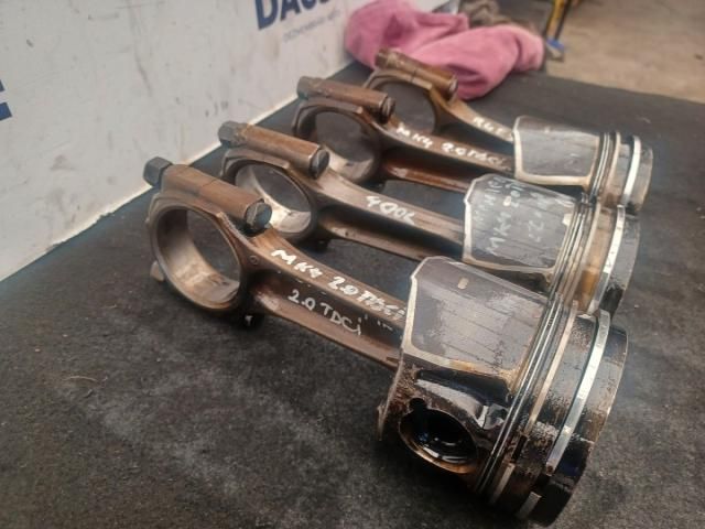 bontott FORD MONDEO IV Dugattyú