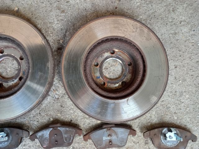 bontott FORD MONDEO IV Első Pár Féktárcsa