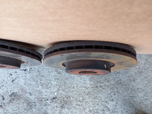 bontott FORD MONDEO IV Első Pár Féktárcsa