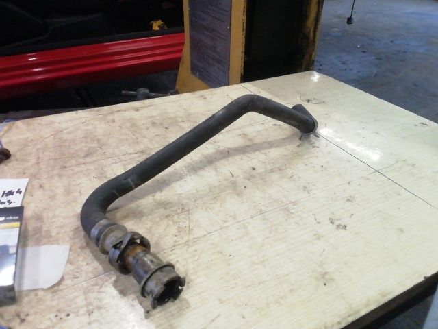 bontott FORD MONDEO IV Fűtőradiátor Vízcső Alsó