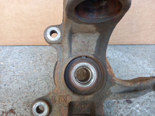 bontott FORD MONDEO IV Jobb első Csonkállvány Kerékaggyal