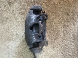 bontott FORD MONDEO IV Jobb első Féknyereg Munkahengerrel