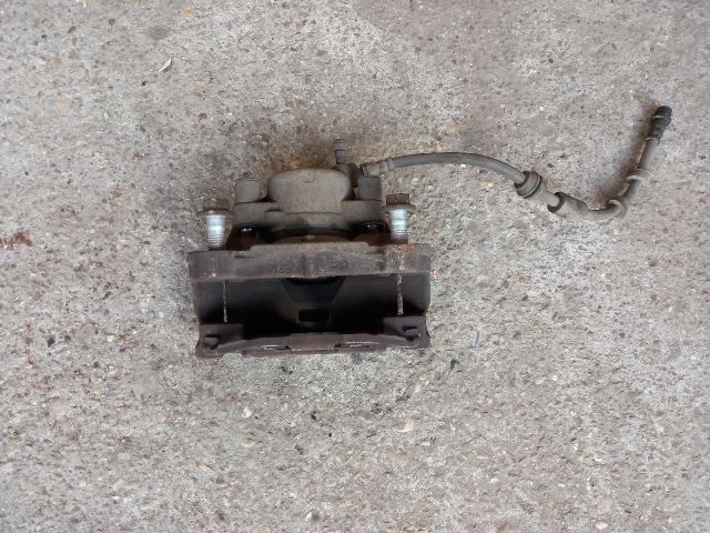 bontott FORD MONDEO IV Jobb első Féknyereg Munkahengerrel