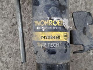 bontott FORD MONDEO IV Jobb első Gólyaláb (Lengécsillapító, Rugó)