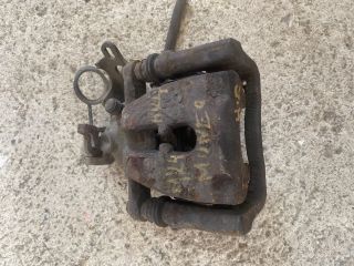 bontott FORD MONDEO IV Jobb hátsó Féknyereg Munkahengerrel