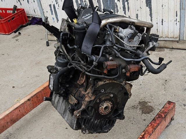 bontott FORD MONDEO IV Motor (Fűzött blokk hengerfejjel)