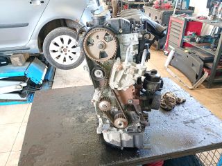 bontott FORD MONDEO IV Motor (Fűzött blokk hengerfejjel)