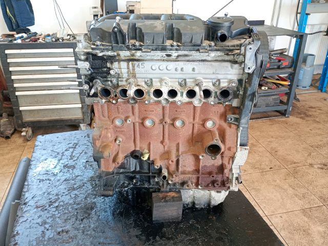 bontott FORD MONDEO IV Motor (Fűzött blokk hengerfejjel)